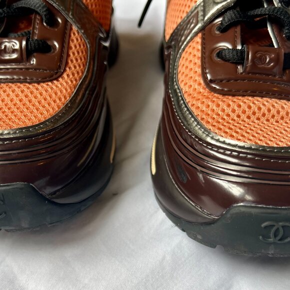 Chanel Brown Beige CC Sneakers Fabric Stretch Size 6 w/ COA - Picture 6 of 11